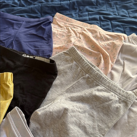 Cartwheel Shorts Collection - Picture 3 of 3